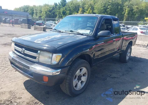 2000 Toyota Tacoma z USA, uszkodzony, nr VIN 4TAWM72N7YZ683933